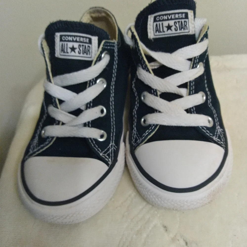 KIDS Converse All Star Black Sneakers Size 9 - 4.5 INCHES INSIDE